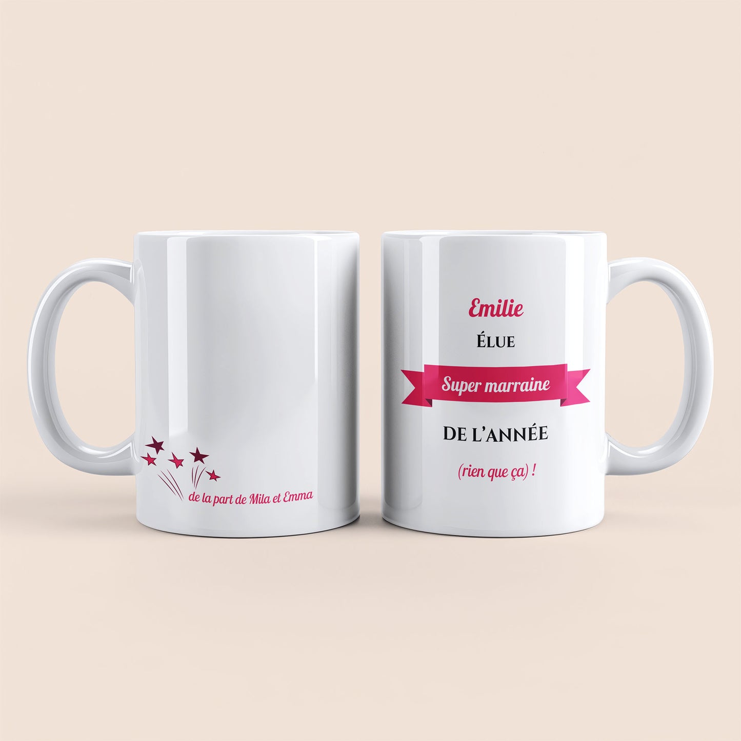 Mug blanc. Texte et banderole personnalisés avec nom rose à droite. Etoiles plus texte personnalisé avec nom à gauche.